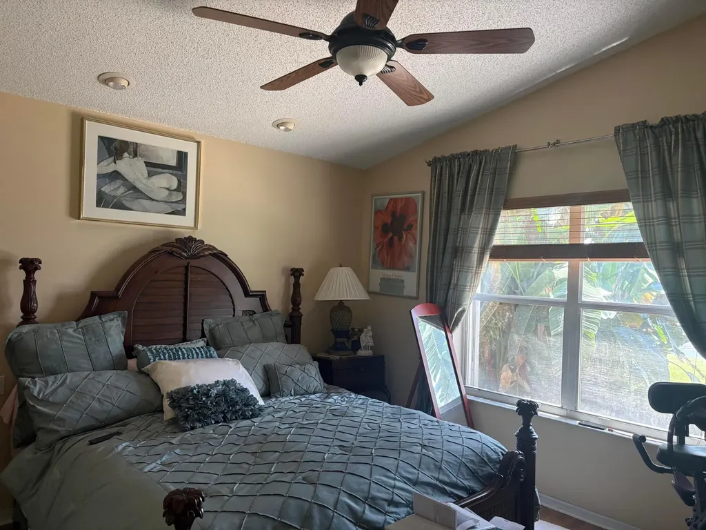 9815 Lemonwood Drive Boynton Beach FL 33437