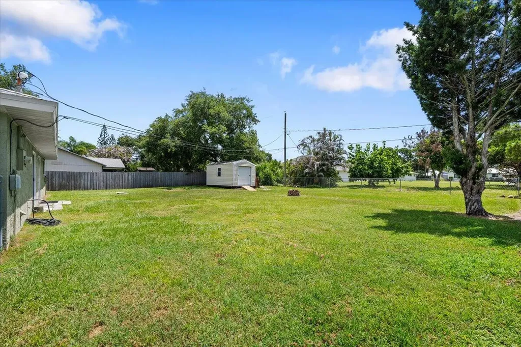 2261 SE Pear Lane Port St Lucie FL 34952