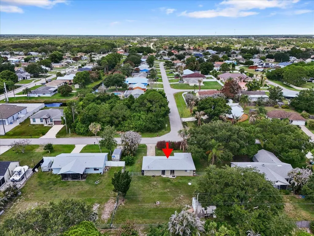 2261 SE Pear Lane Port St Lucie FL 34952