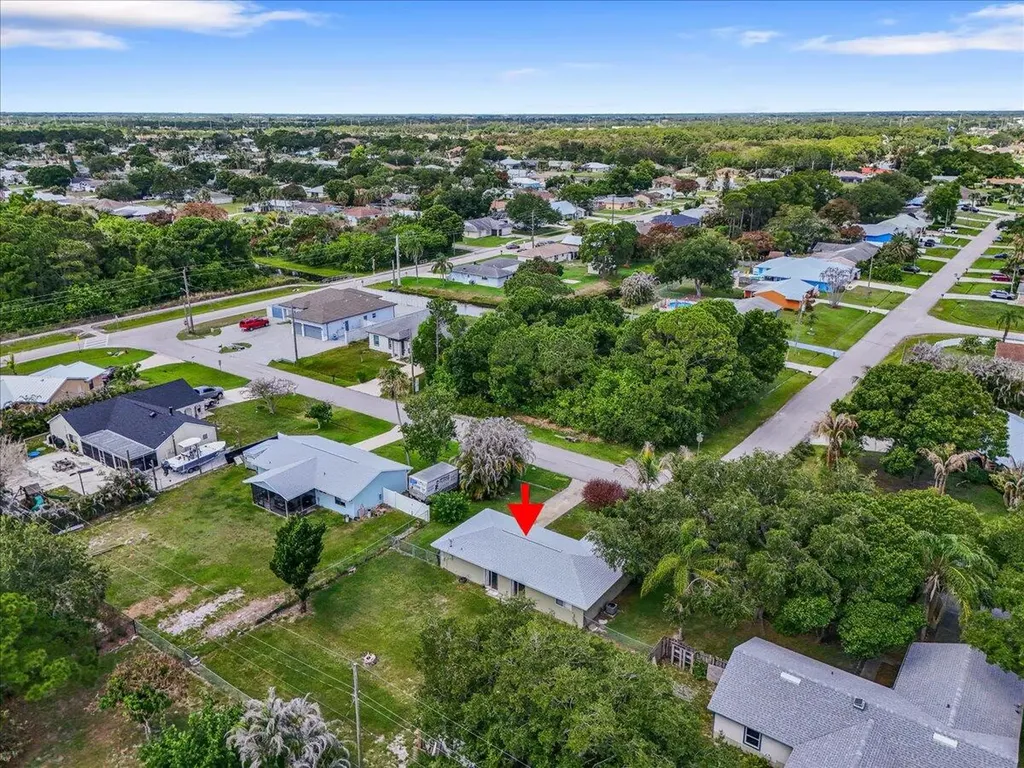 2261 SE Pear Lane Port St Lucie FL 34952