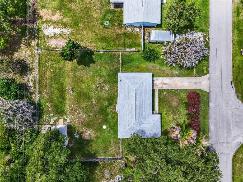 2261 SE Pear Lane Port St Lucie FL 34952