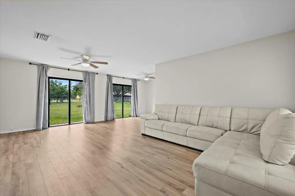 2261 SE Pear Lane Port St Lucie FL 34952