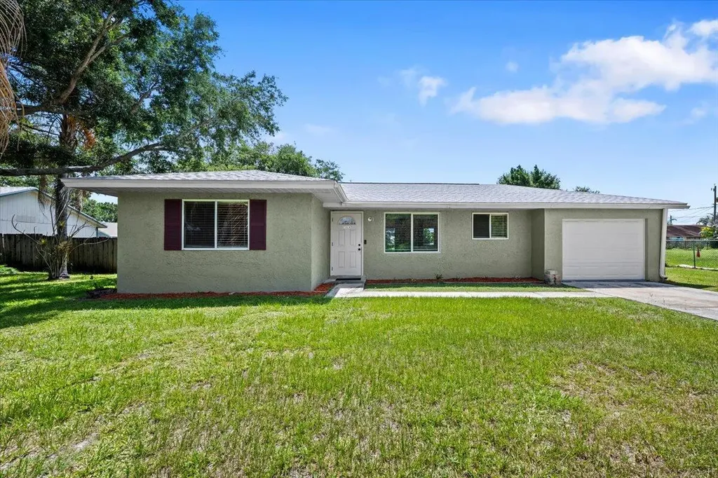 2261 SE Pear Lane Port St Lucie FL 34952