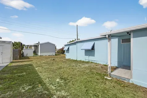 8420 SE Eagle Avenue Hobe Sound FL 33455