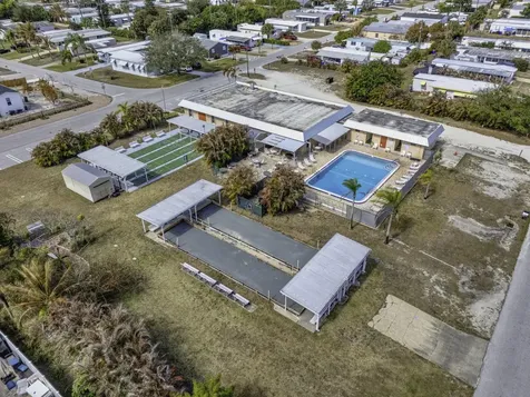 8420 SE Eagle Avenue Hobe Sound FL 33455