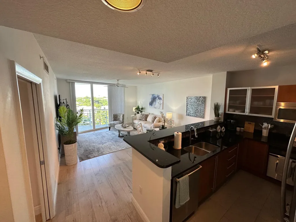 1551 N Flagler Drive West Palm Beach FL 33401