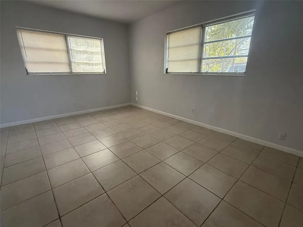 2017 NE 18th Street Fort Lauderdale FL 33305