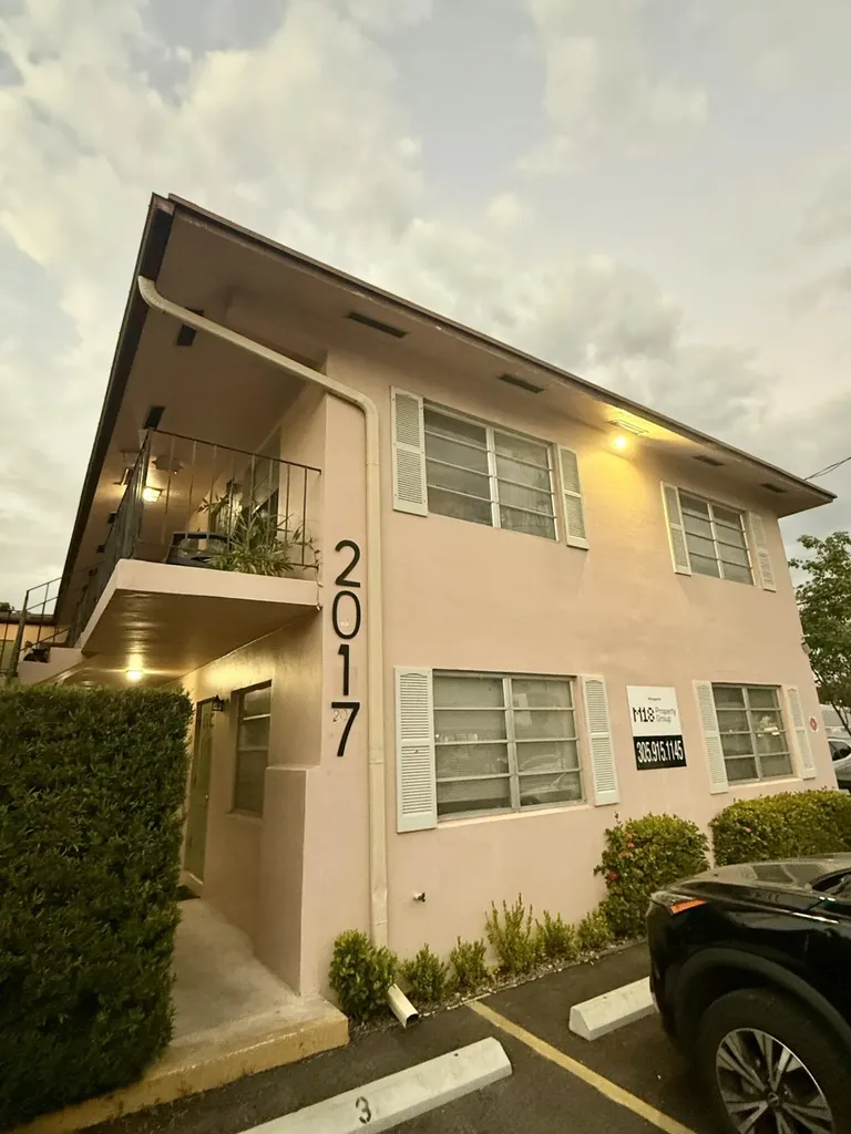 2017 NE 18th Street Fort Lauderdale FL 33305