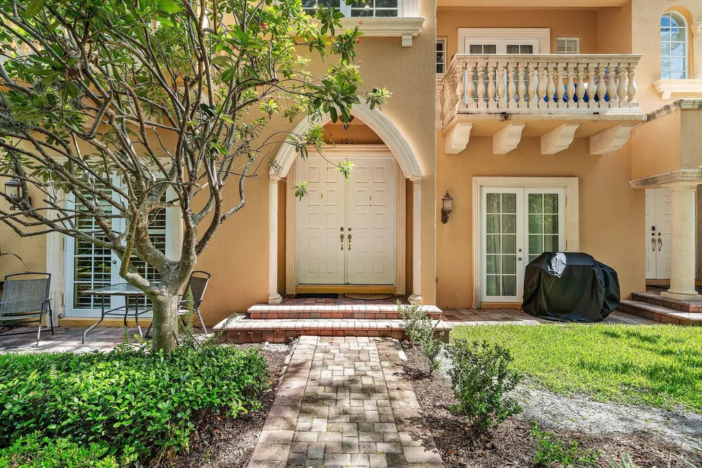 400 NE 69th Circle Boca Raton FL 33487