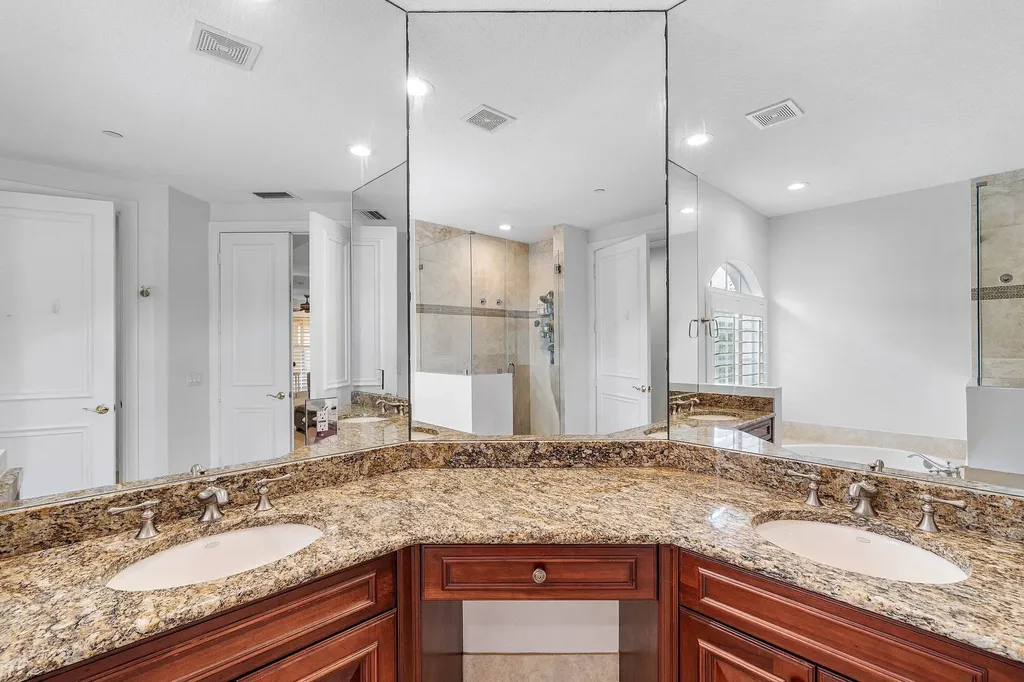 400 NE 69th Circle Boca Raton FL 33487