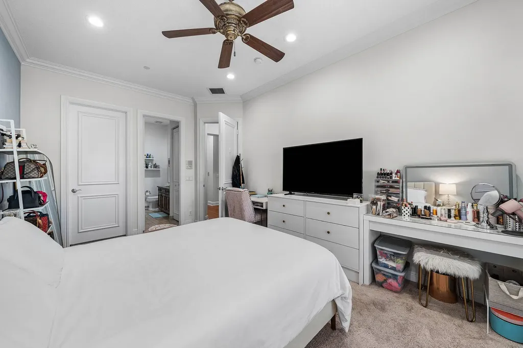 400 NE 69th Circle Boca Raton FL 33487