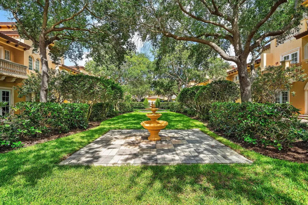 400 NE 69th Circle Boca Raton FL 33487