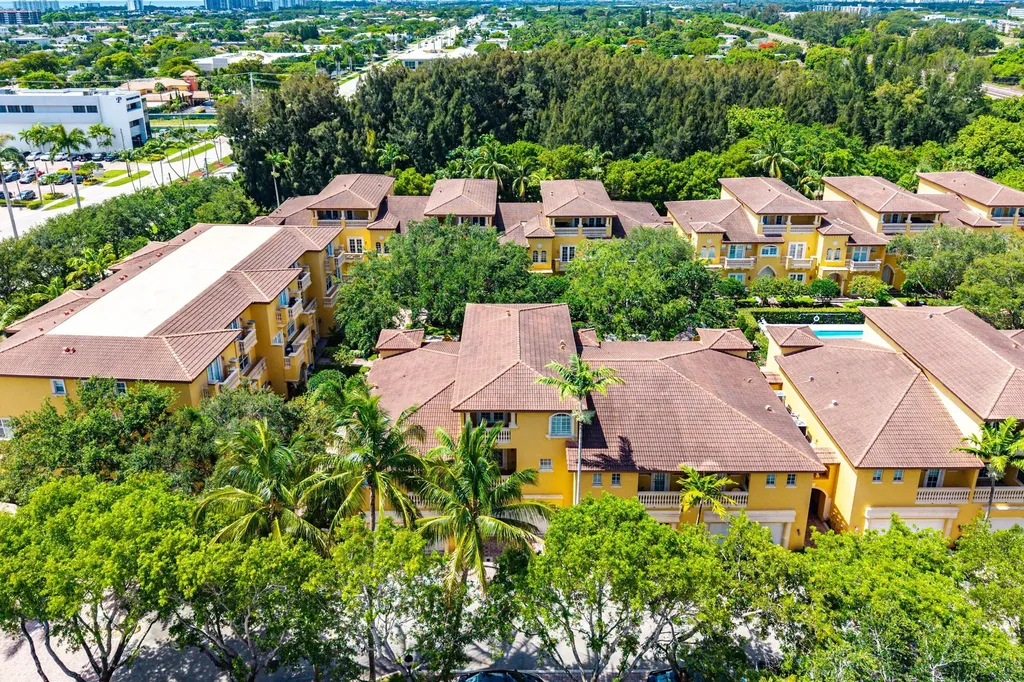 400 NE 69th Circle Boca Raton FL 33487