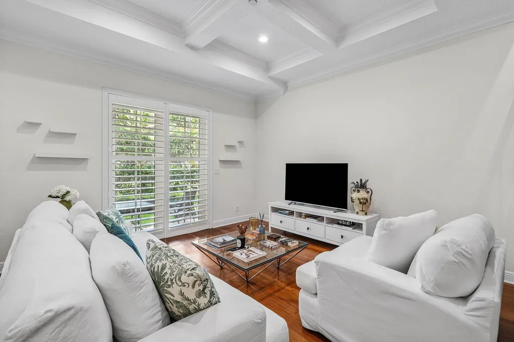 400 NE 69th Circle Boca Raton FL 33487
