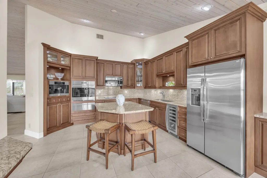 9067 SE Star Island Way Hobe Sound FL 33455