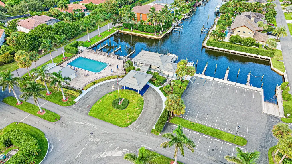 9067 SE Star Island Way Hobe Sound FL 33455