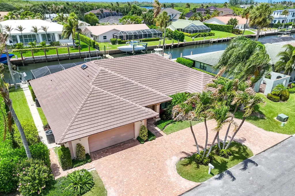 9067 SE Star Island Way Hobe Sound FL 33455