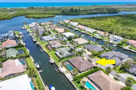 9067 SE Star Island Way Hobe Sound FL 33455