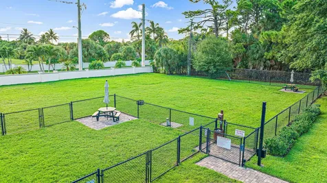 9067 SE Star Island Way Hobe Sound FL 33455