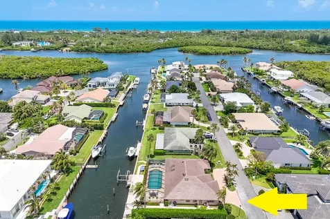 9067 SE Star Island Way Hobe Sound FL 33455