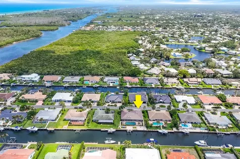 9067 SE Star Island Way Hobe Sound FL 33455