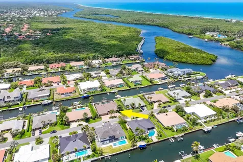 9067 SE Star Island Way Hobe Sound FL 33455
