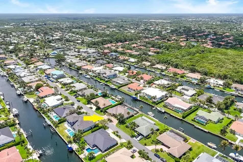 9067 SE Star Island Way Hobe Sound FL 33455