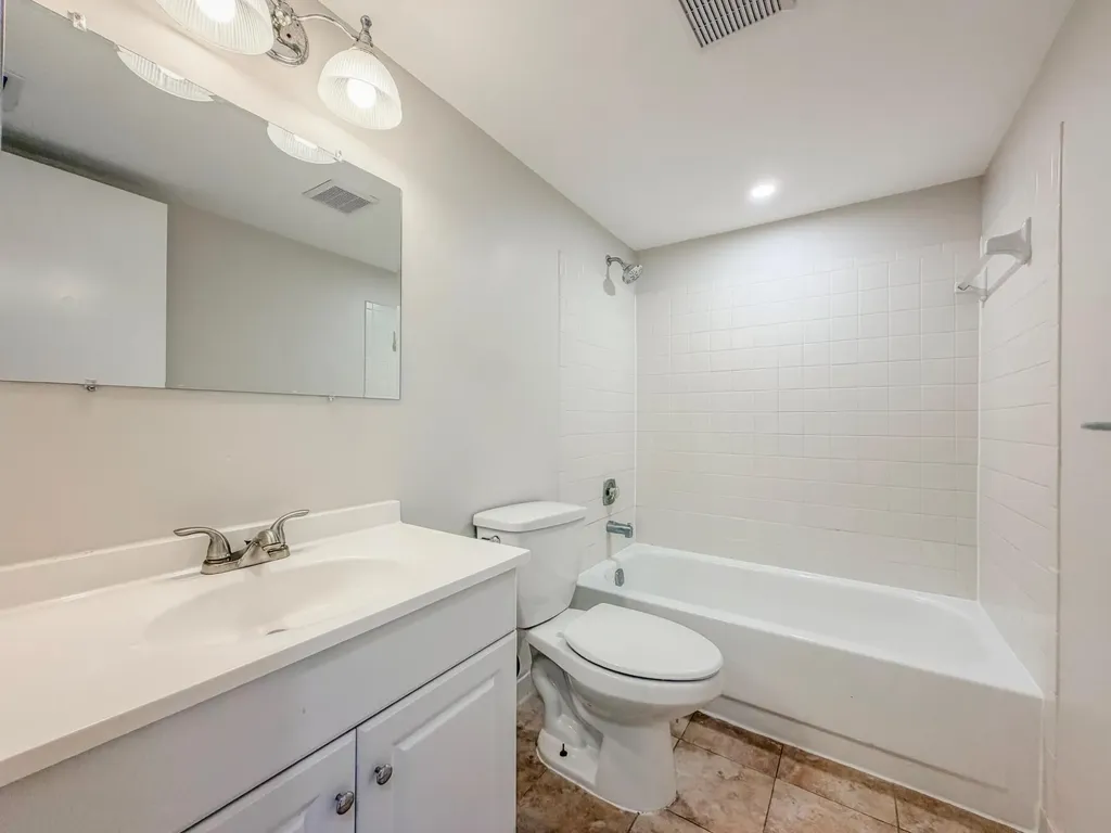 3148 N Dixie Highway Boca Raton FL 33431