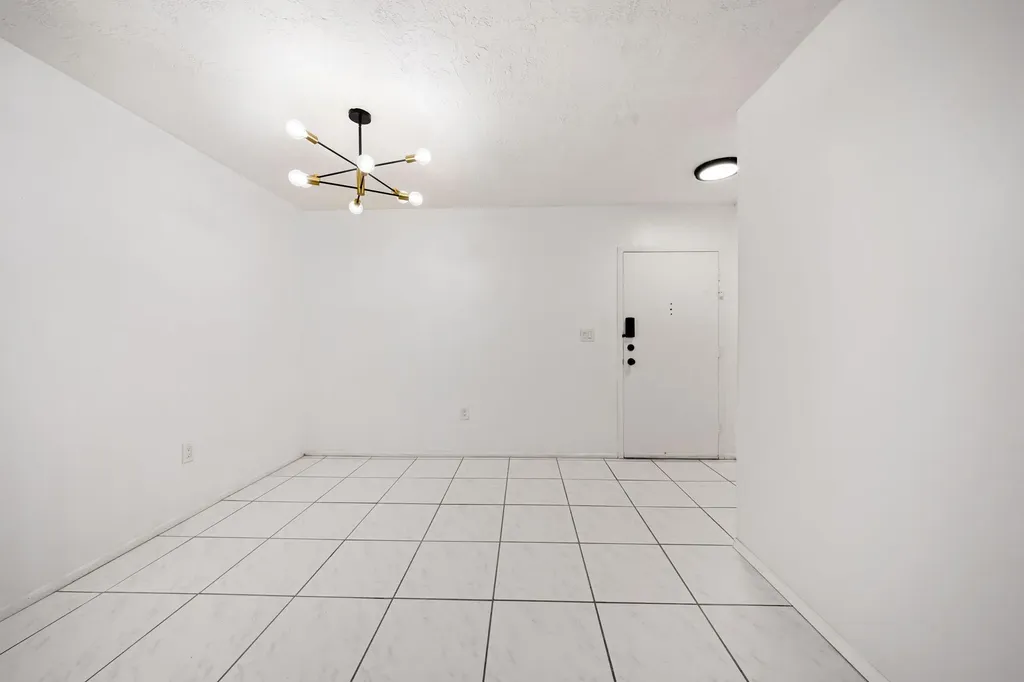7100 NW 17th Street Plantation FL 33313