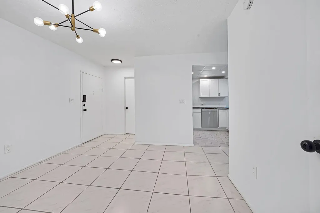 7100 NW 17th Street Plantation FL 33313
