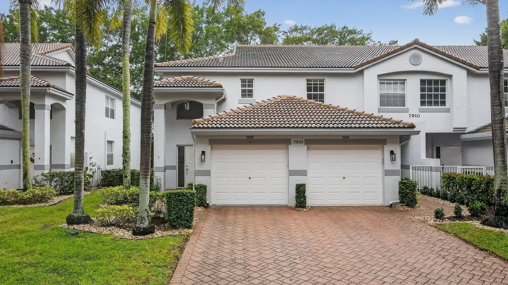 7910 Laina Lane Boynton Beach FL 33437