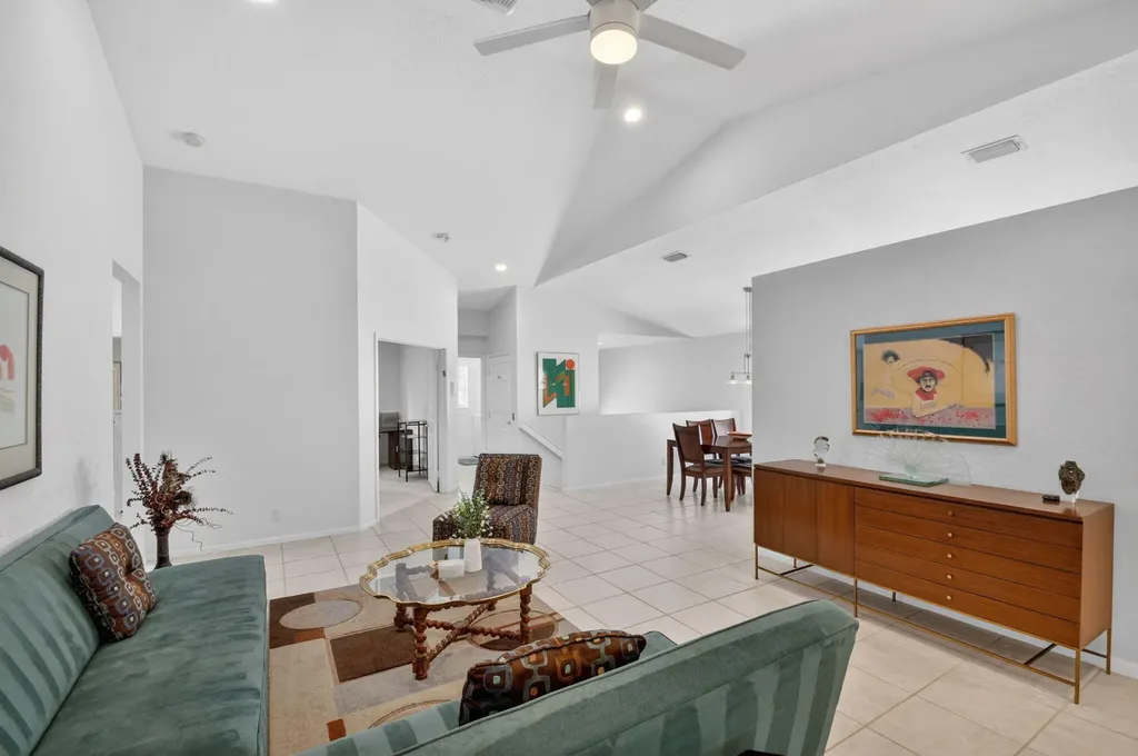 7910 Laina Lane Boynton Beach FL 33437