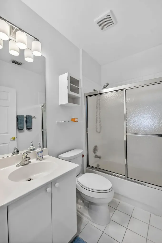7910 Laina Lane Boynton Beach FL 33437