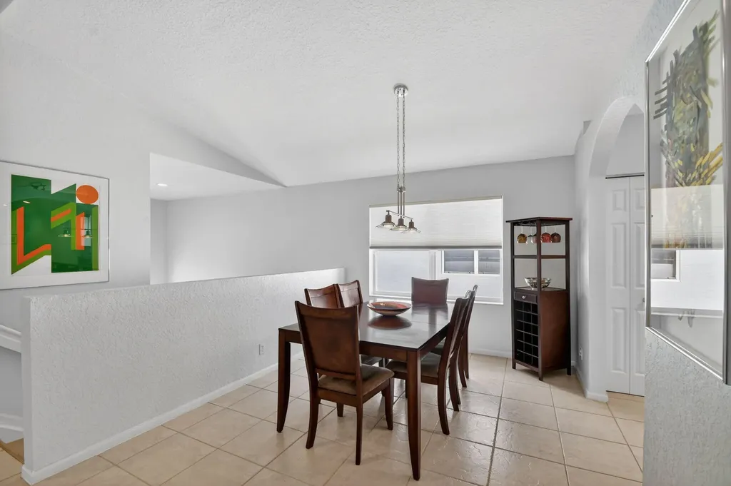 7910 Laina Lane Boynton Beach FL 33437