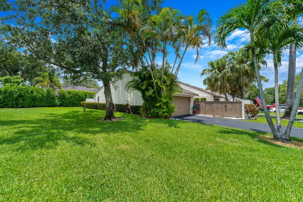 12600 Shady Pines Court Wellington FL 33414
