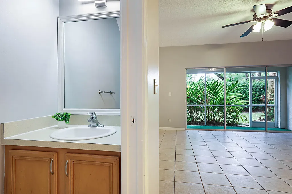 4827 Palmbrooke Circle West Palm Beach FL 33417