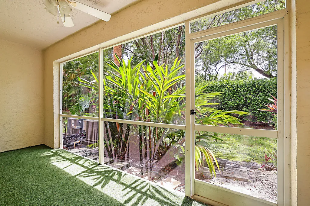 4827 Palmbrooke Circle West Palm Beach FL 33417