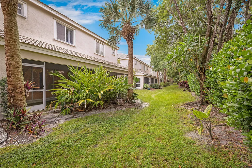 4827 Palmbrooke Circle West Palm Beach FL 33417
