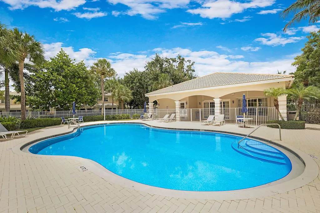 4827 Palmbrooke Circle West Palm Beach FL 33417