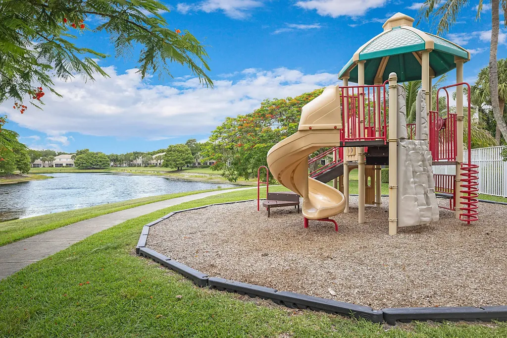 4827 Palmbrooke Circle West Palm Beach FL 33417