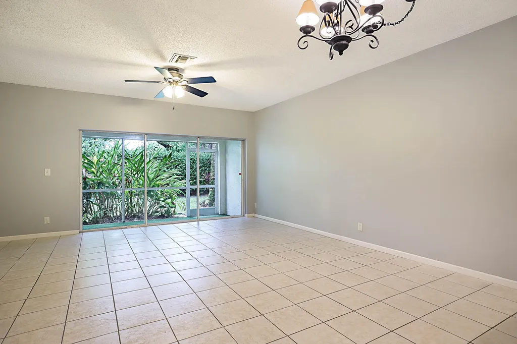 4827 Palmbrooke Circle West Palm Beach FL 33417