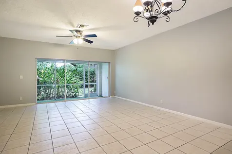 4827 Palmbrooke Circle West Palm Beach FL 33417