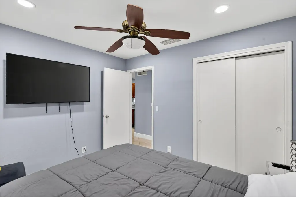 2004 SW Natura Boulevard Deerfield Beach FL 33441