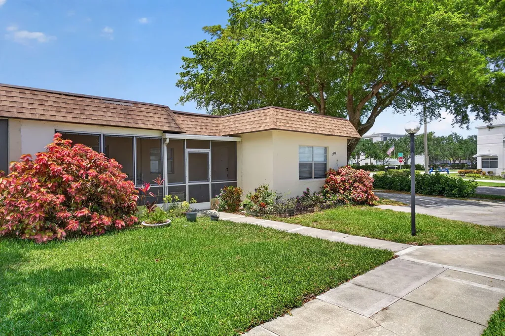 2004 SW Natura Boulevard Deerfield Beach FL 33441