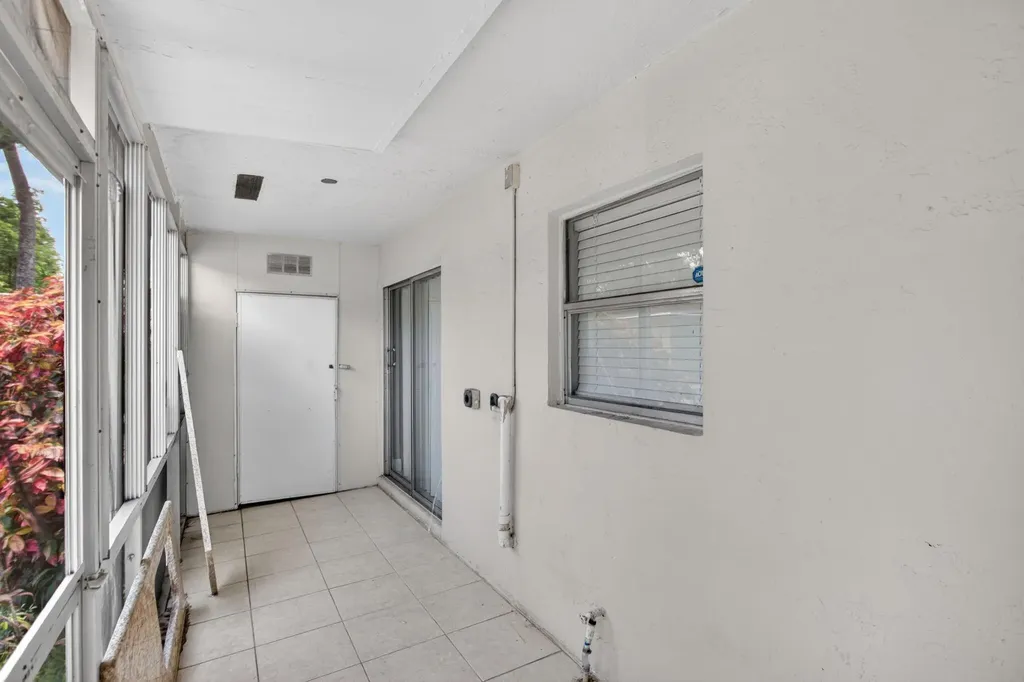 2004 SW Natura Boulevard Deerfield Beach FL 33441