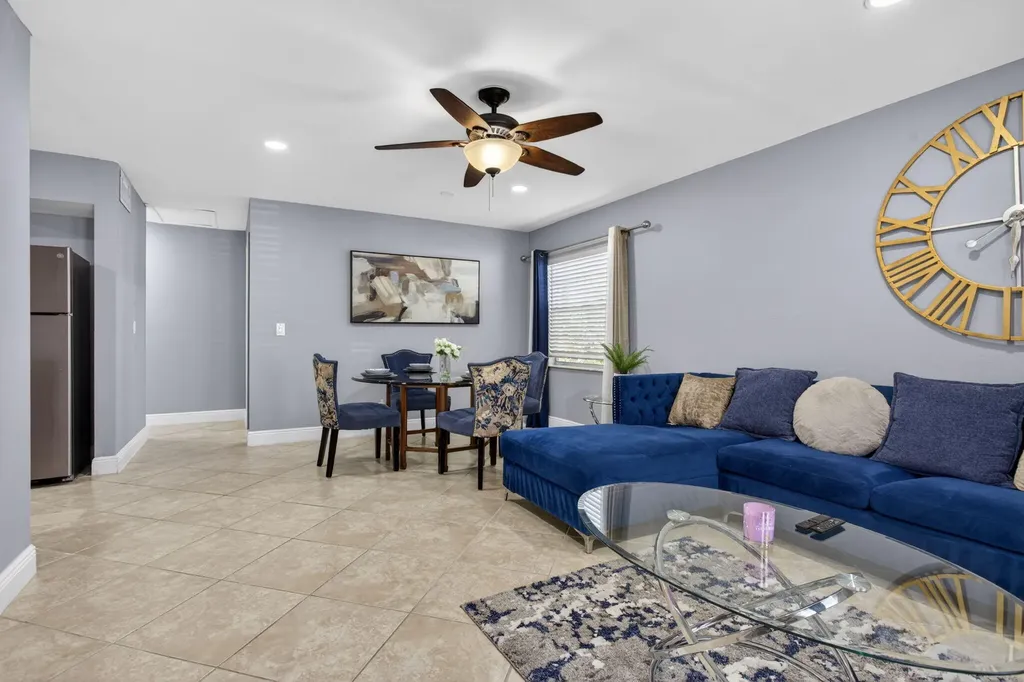 2004 SW Natura Boulevard Deerfield Beach FL 33441