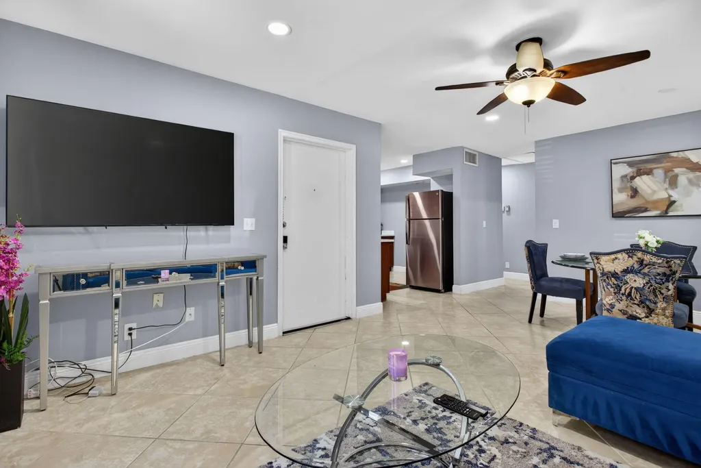 2004 SW Natura Boulevard Deerfield Beach FL 33441
