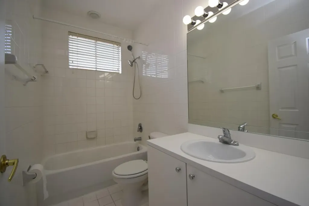 12693 NW 7th Street Coral Springs FL 33071