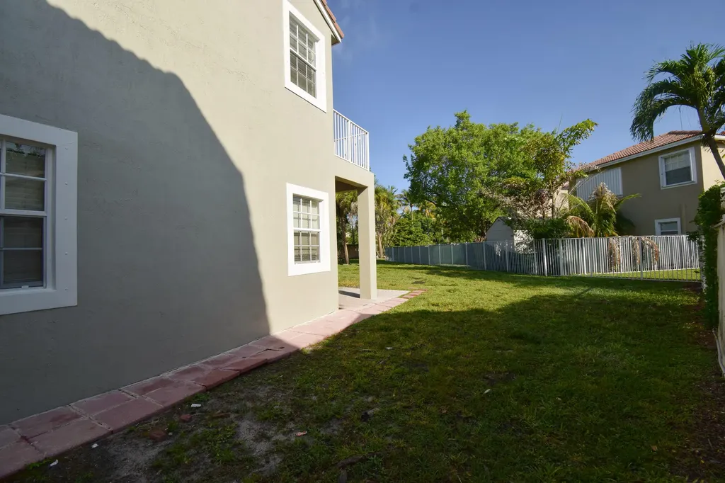 12693 NW 7th Street Coral Springs FL 33071