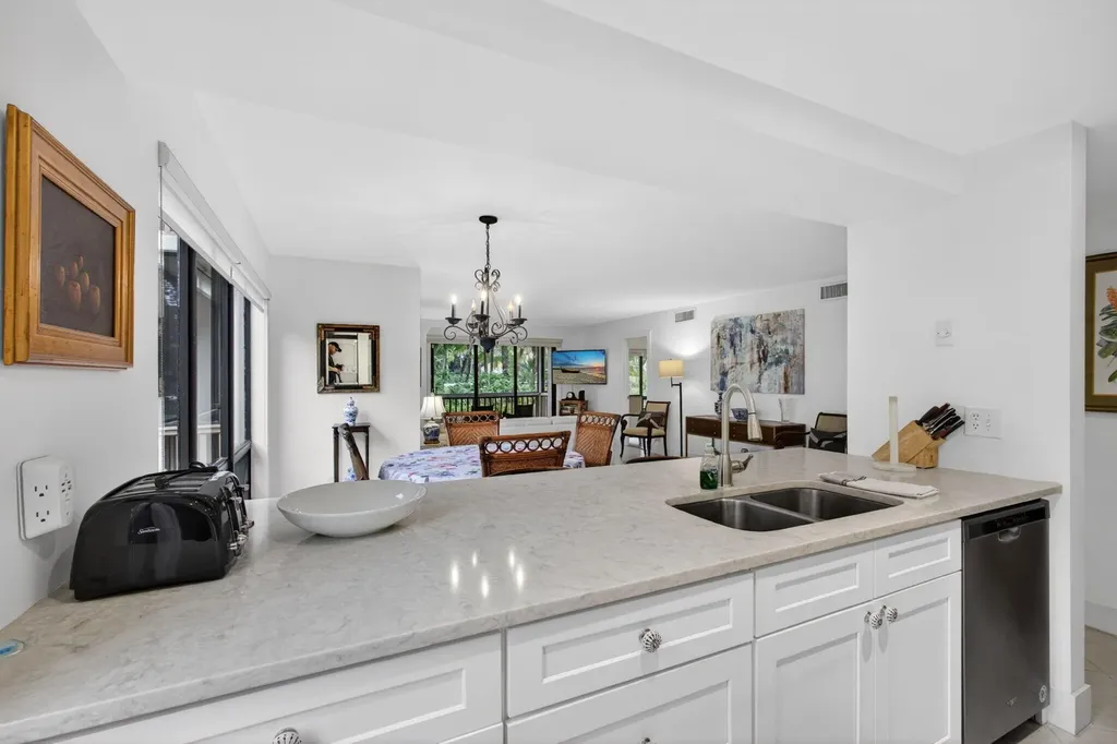 611 Brackenwood Cove Palm Beach Gardens FL 33418